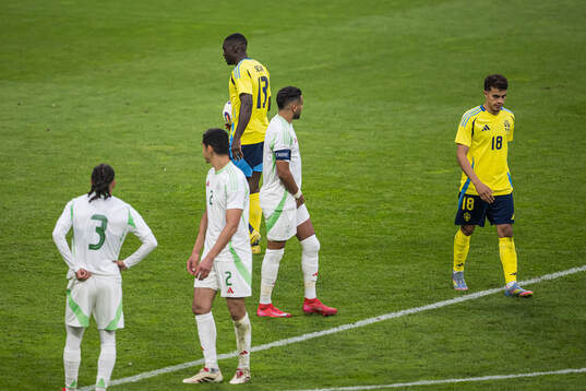 Ken Sema and Yasin Ayari of Sweden