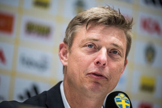 Head coach Jon Dahl Tomasson of Sweden