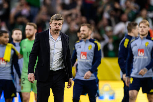 Head coach Jon Dahl Tomasson of Sweden