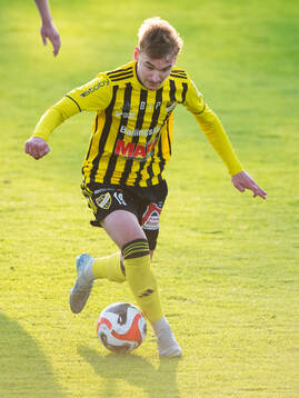 IFK Hässleholms Amir Ramanovski i matchen i division 2