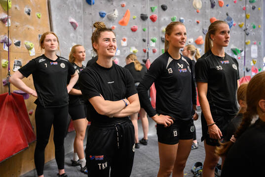 Frölundas fystränare Tilda Kruger Nilsson och Edit