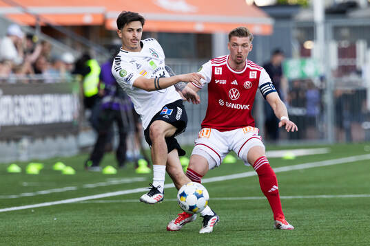 Örebros Antonio Yakoub och Sandvikens IFs Gustav Thörn