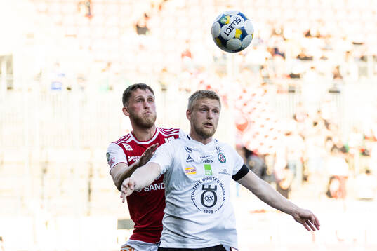 Sandvikens IFs Emil Engqvist och Örebros Karl Holmberg