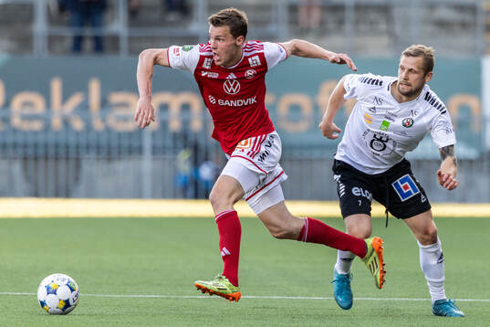 Sandvikens IFs Daniel Söderberg och Örebros Erik Andersson