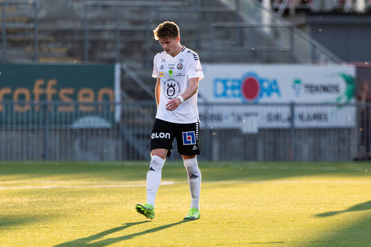 Örebros Erik McCue deppar
