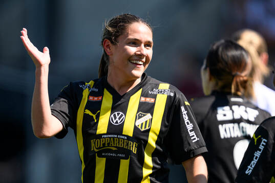 Häckens Mary Caroline Wickenheiser jublar
