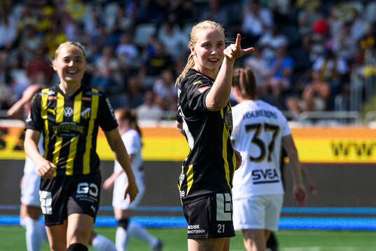 Häckens Johanna Fossdalsá Sørensen jublar