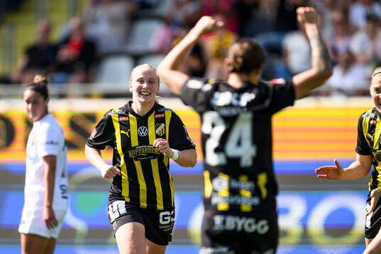 Häckens Johanna Fossdalsá Sørensen jublar