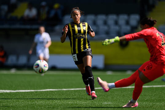 Häckens Felicia Schröder