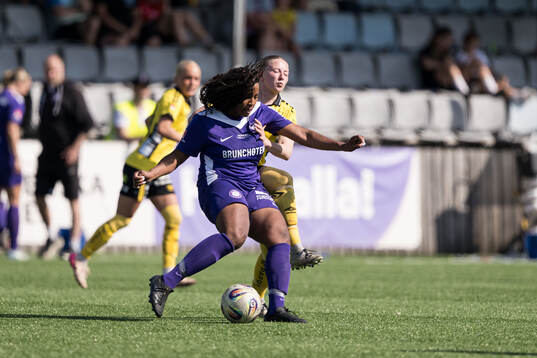 Jitexs Amanda Ebbesson och Elfsborgs Hanna Gunnarsson