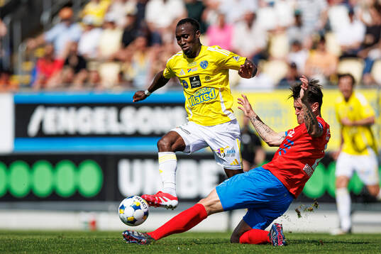 Falkenbergs Wanbe Godwin Aguda och Helsingborgs Jon
