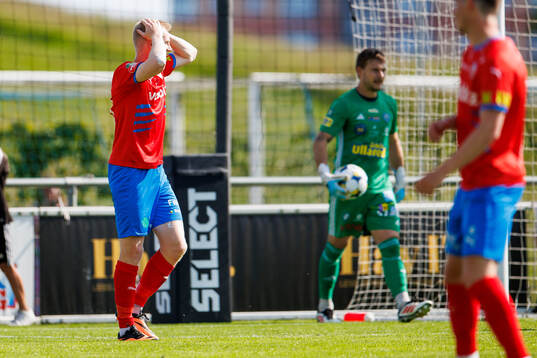 Helsingborgs Oscar Aga deppar