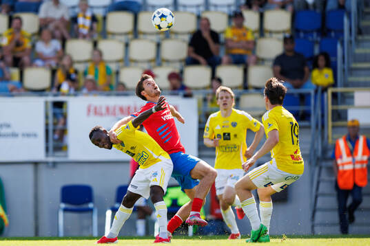 Falkenbergs Wanbe Godwin Aguda och Helsingborgs Wilhelm