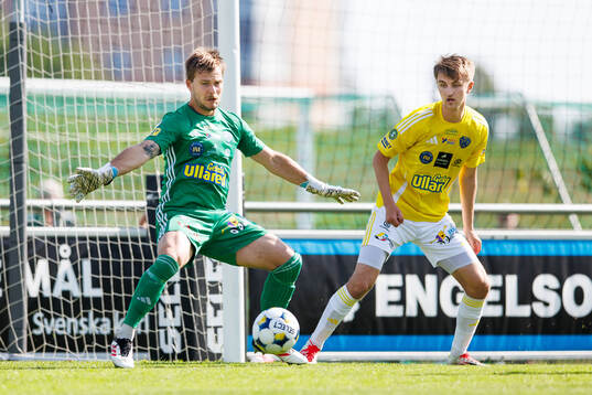 Falkenbergs målvakt Anton Andersson och Melker Larsson