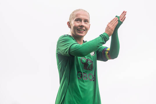 Thea Bjelde of Vålerenga celebrates