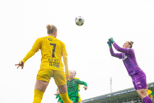 Sara Elise Berg and goalkeeper Aubrei Corder of Bodø/Glimt