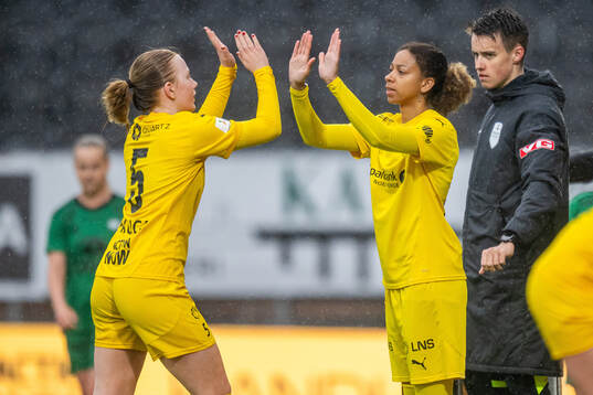 Thale Hauge and Regina Fiabema of Bodø/Glimt