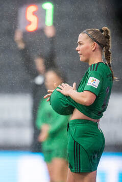 Sædis Run Heidarsdottir of Vålerenga