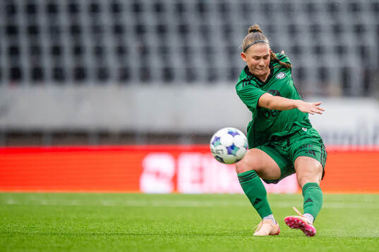 Sædis Run Heidarsdottir of Vålerenga
