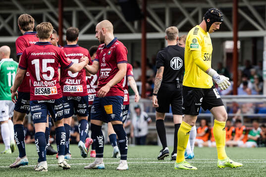 Brages målvakt Viktor Frodig deppar