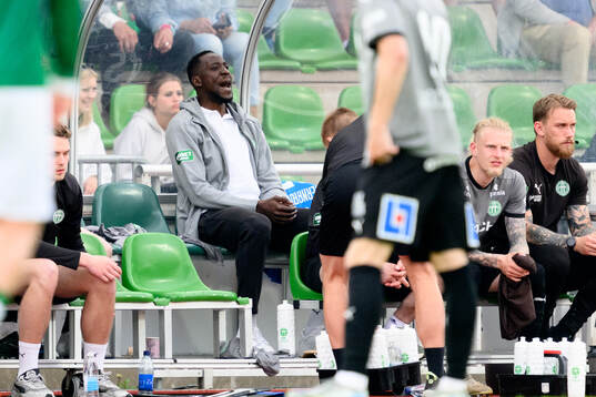 Västerås Frederic Nsabiyumva på bänken