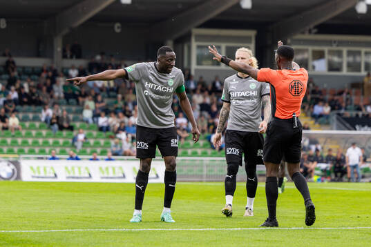 Västerås Frederic Nsabiyumva reagerar