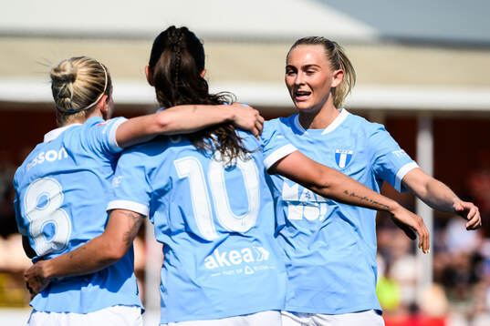 Malmö FFs Mia Persson, Isabella D'Aquila och Beatrice