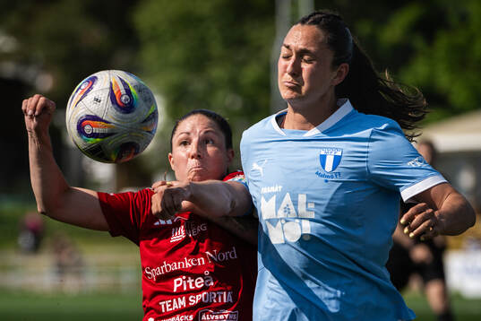 Piteås Josefin Johansson och Malmö FFs Isabella D'Aquila