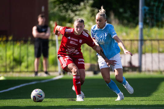 Piteås Selina Henriksson och Malmö FFs Beatrice Persson