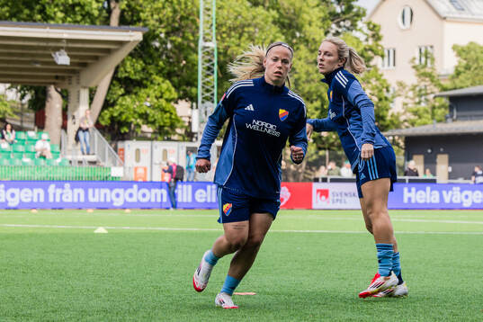 Djurgårdens Therese Åsland och Mimmi Larsson