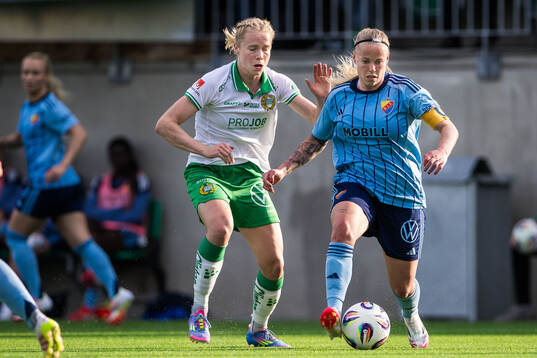 Hammarbys Julie Blakstad och Djurgårdens Therese Åsland