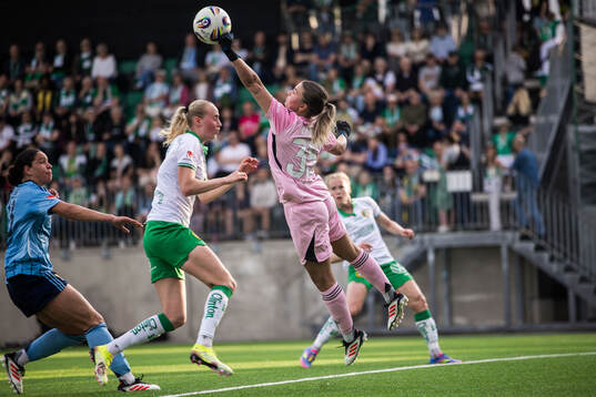 Djurgårdens målvakt Anna Aurora Koivunen