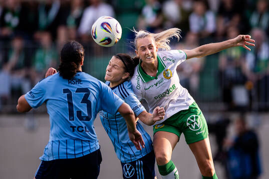 Djurgårdens Alexsandra Lobanova och Hammarbys Ellen