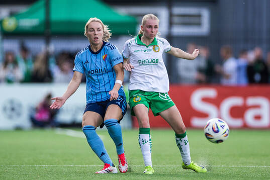 Djurgårdens Mimmi Larsson och Hammarbys Emilie Joramo
