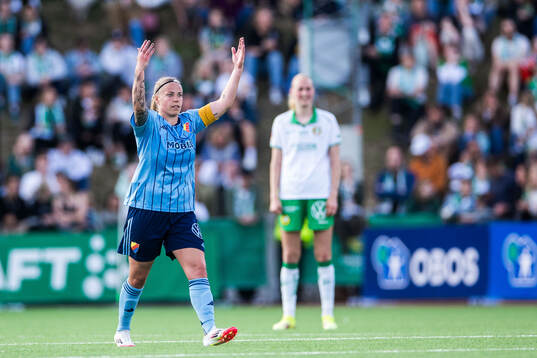 Djurgårdens Therese Åsland jublar