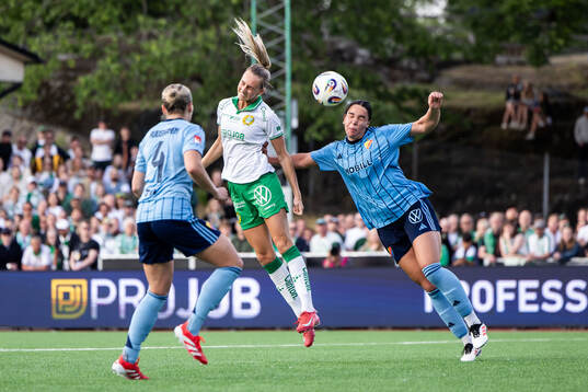 Hammarbys Ellen Wangerheim och Djurgårdens Camille Ashe