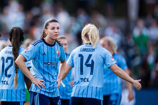 Djurgårdens Pauline Hammarlund och Mimmi Larsson