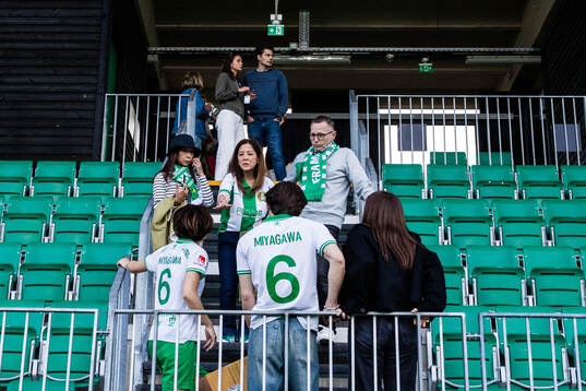 Hammarbys Asato Miyagawa med familj