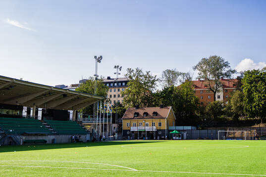 Hammarby IP med Gula Villan