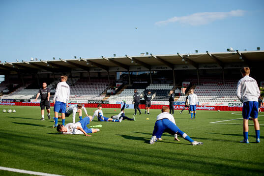 IFK Göteborgspelarna värmer upp