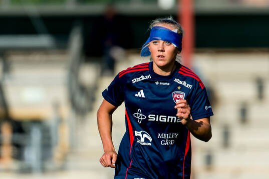 Rosengårds Molly Johansson med ett bandage