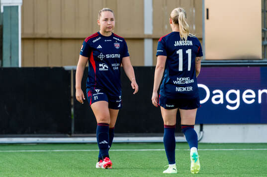 Rosengårds Oona Sevenius och Emma Jansson deppar
