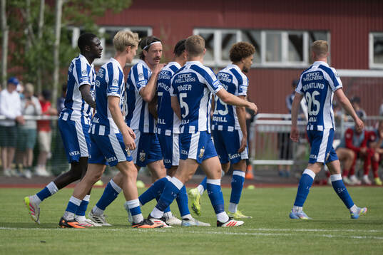 IFK Göteborgs Gustav Svensson jublar