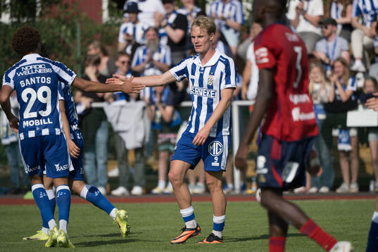 IFK Göteborgs Max Fenger jublar