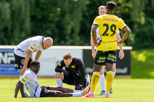 Mjällbys Uba Charles Nwokoma får vård