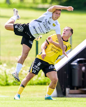 Mjällbys Nicklas Røjkjær och Elfsborgs Frode Aronsson