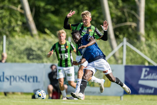 Halmstads Naeem Mohammed och GAISs Joackim Åberg