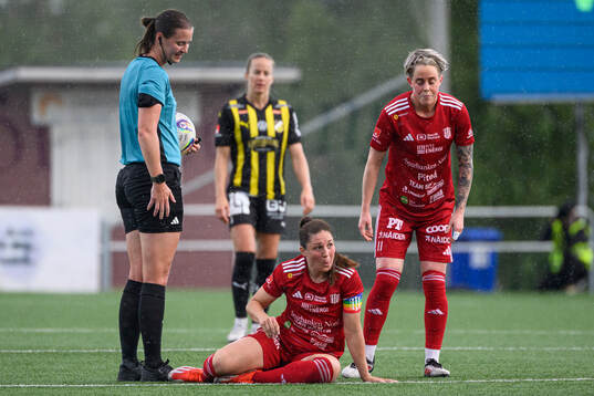 Piteås Josefin Johansson har ont
