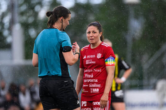 Domare Lovisa Johansson och Piteås Josefin Johansson