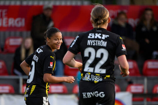 Häckens Felicia Schröder jublar